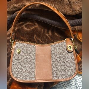 Coach Swinger Shoulder Bag
